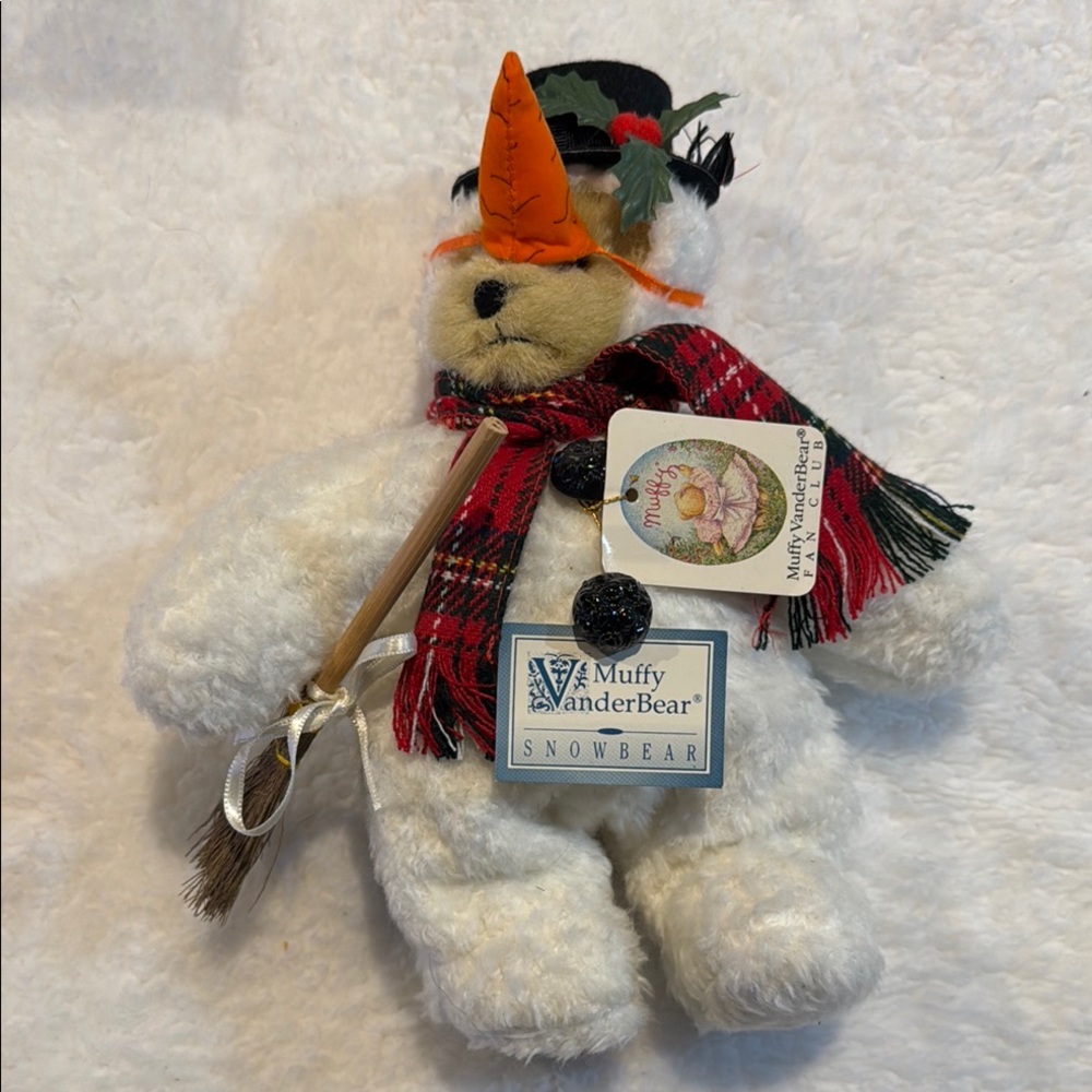 Muffy Vanderbear snowbear
